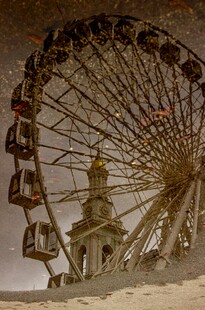 复古风格的摩天轮景观