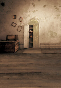 老旧房间内的复古陈设