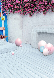 浪漫粉色气球户外场景