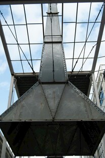 现代建筑独特金属结构