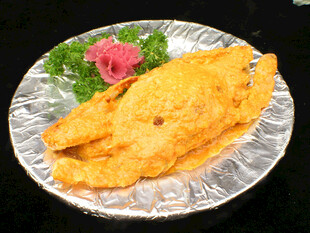 锡纸包裹的美味特色菜肴