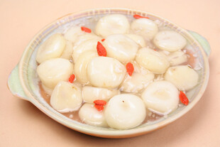 白玉萝卜配枸杞