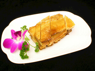 香酥美味烤鸡摆盘精致