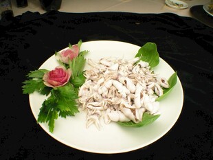 精美摆盘的特色凉拌食材