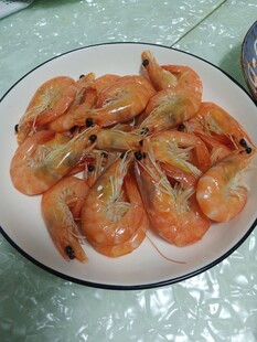 盘中美味鲜虾