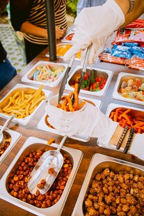 自助美食 多样食材任挑选