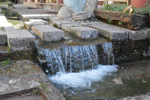 庭院小瀑布景观