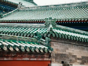 中式古建筑屋顶特写