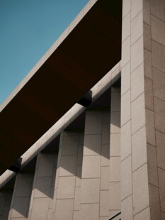 现代建筑外观局部特写