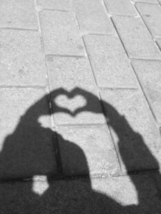 情侣影子爱心浪漫瞬间