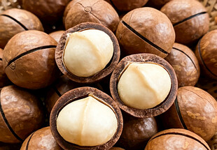 夏威夷果堆叠展示