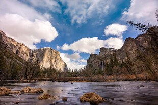 壮丽山谷河流风景图