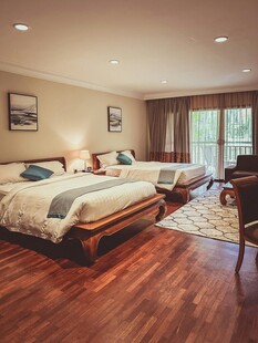 温馨舒适的双人卧室空间