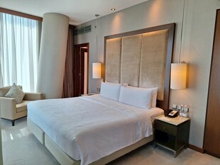 豪华酒店卧室温馨场景