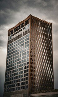 现代风格高楼大厦外观