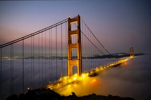 夜幕下的跨海大桥美景