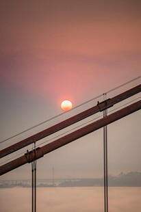 夕阳下的桥梁美景