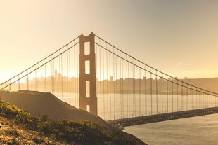 夕阳下的金门大桥美景