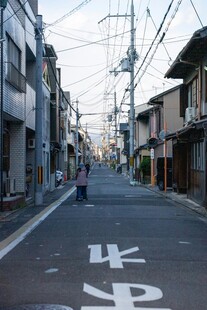 日本安静街道行人场景