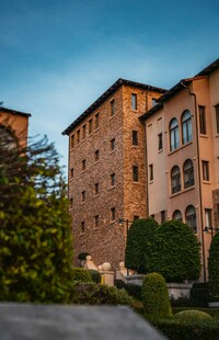 欧式古典风格的多层建筑