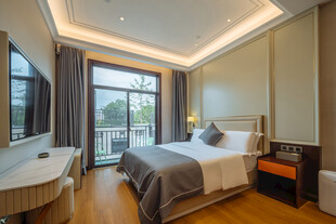 现代简约风格温馨卧室