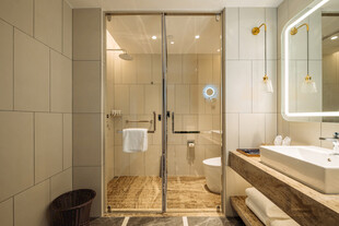 现代简约风格浴室空间