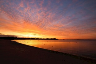 海边绚丽日落美景