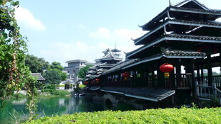 河畔古建 尽显中式韵味