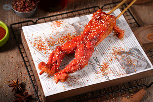 美味烤串藤椒牛蛙 诱人色泽