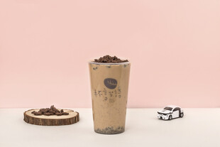 冰咖啡配奥利奥碎