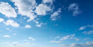 晴朗蓝天白云悠悠