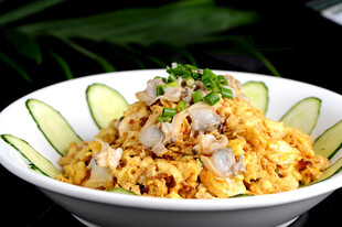 美味鸡蛋炒小海鲜 鲜香诱人