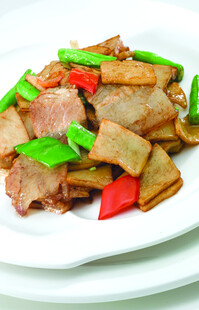 咸肉爆炒杏鲍菇