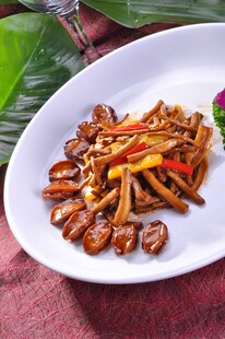 茶树菇炒小干鲍