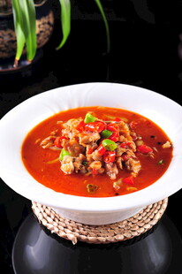 香辣美味红烧牛蛙料理