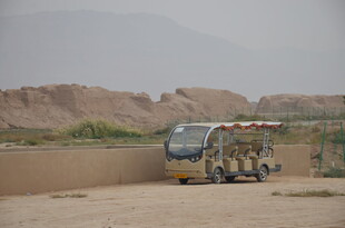 沙漠中的特色餐车