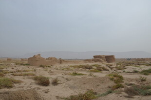 沙漠中的古老遗迹