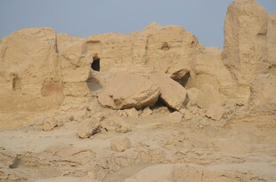 沙漠中的古老遗迹