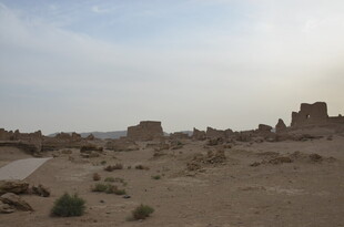 沙漠中的古老遗迹