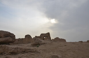 荒漠中的古老遗迹