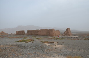 沙漠中的古老遗迹