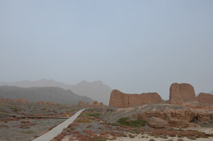 西北荒漠中的古老遗迹