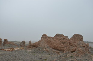 沙漠中的古老遗迹