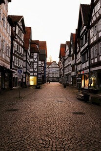 欧洲小镇的静谧街道