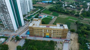 城市中的多层建筑景观