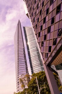 都市摩天大楼的壮丽景致