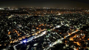 城市璀璨夜景俯瞰图