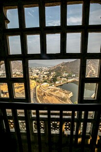 铁窗之外的风景