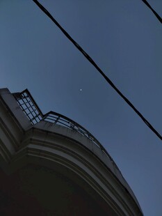 夜幕下的建筑轮廓