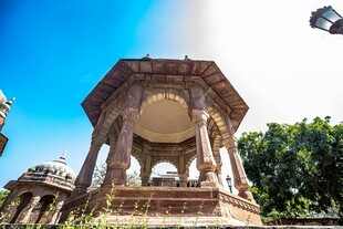 古典八角凉亭建筑景观